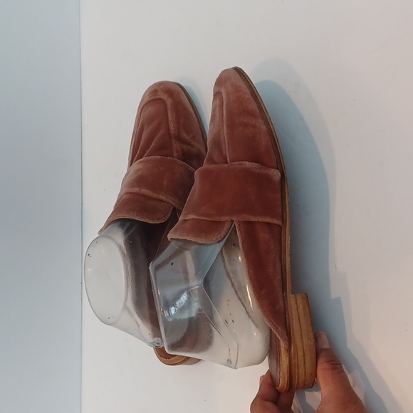 FREE PEOPLE SUEDE SLIP ON MULES - Picture 3 of 7